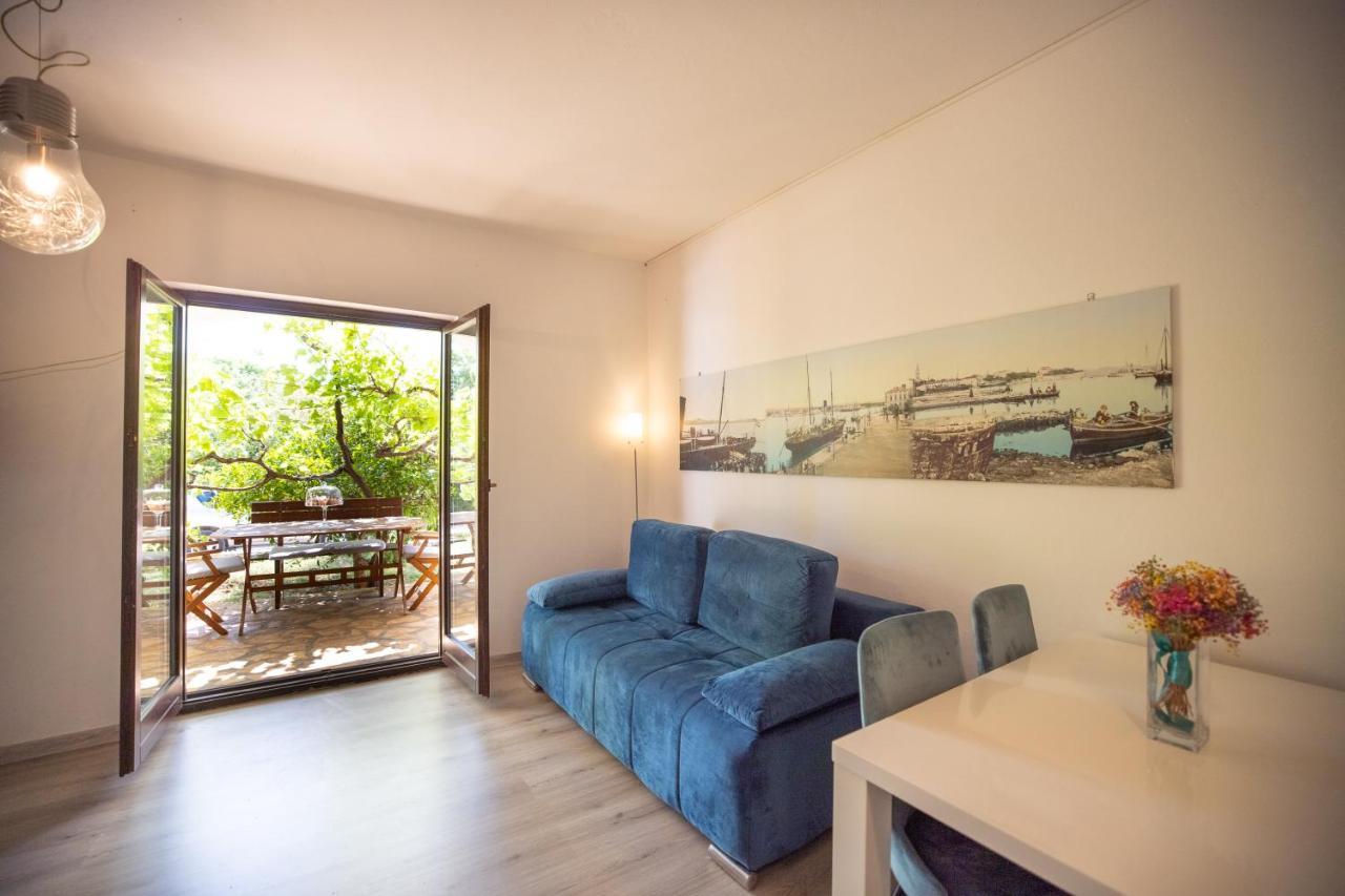 Apartments And A Room Ina Zara Esterno foto