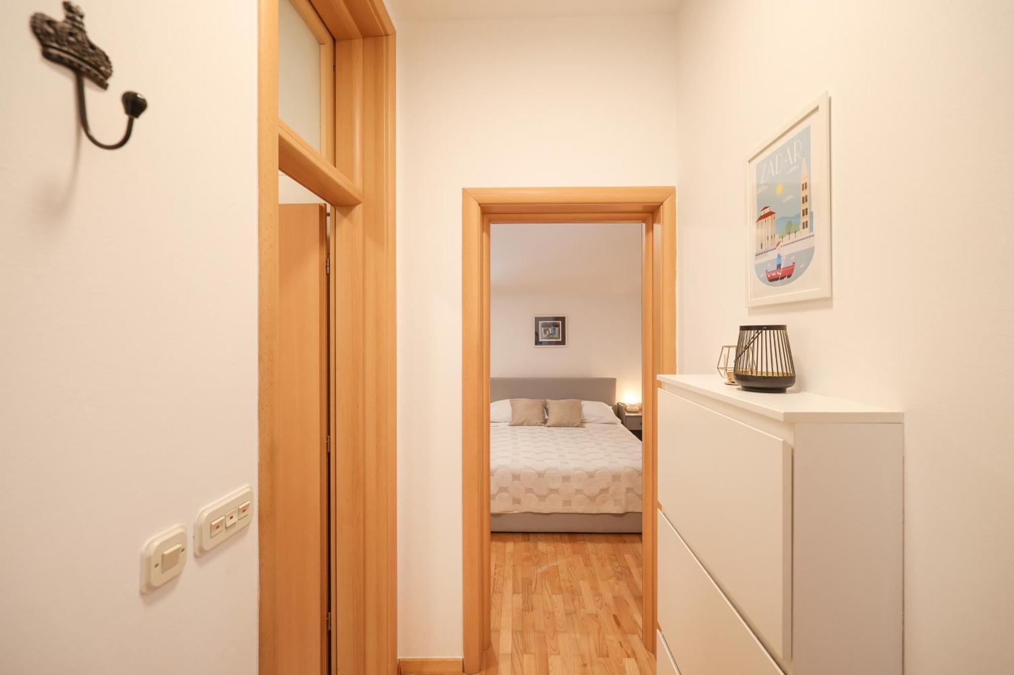 Apartments And A Room Ina Zara Esterno foto